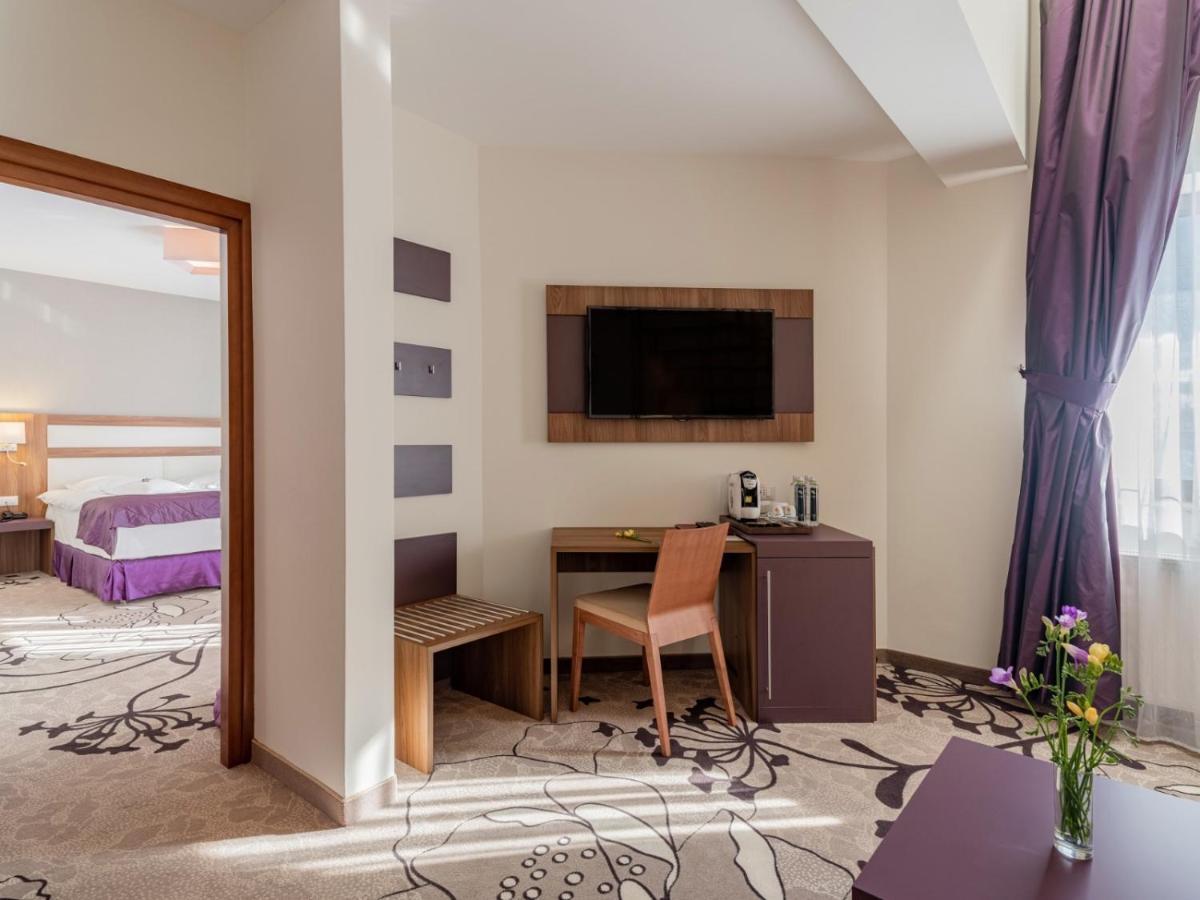 Hotel Miruna - New Belvedere Poiana Brasov Buitenkant foto