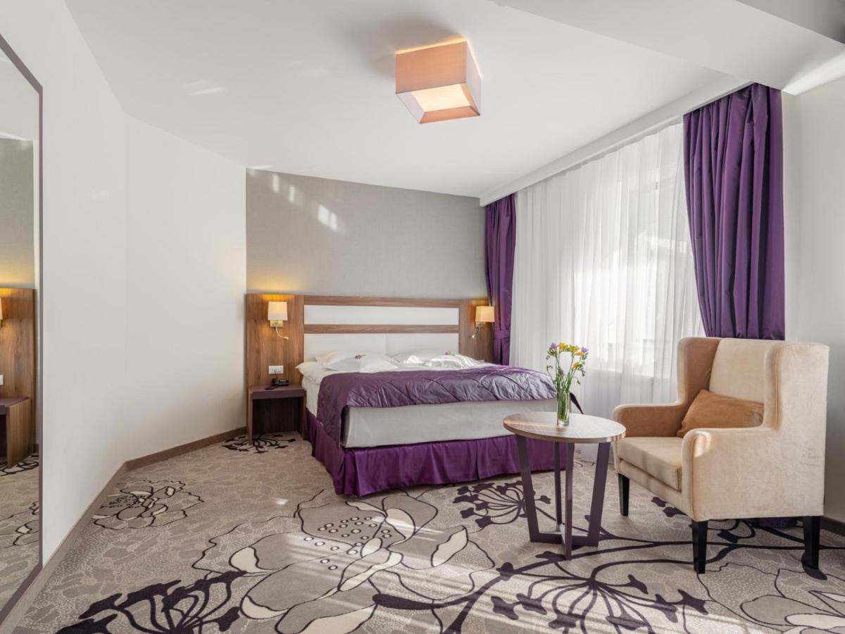 Hotel Miruna - New Belvedere Poiana Brasov Buitenkant foto